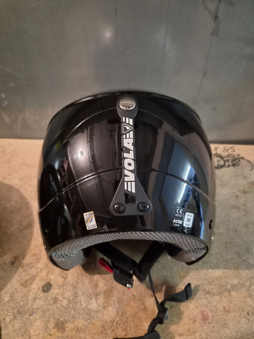 Vola Caschi: Vola FIS Skihelm – Usato da Oberägeri venduto da Nil_sff5 2