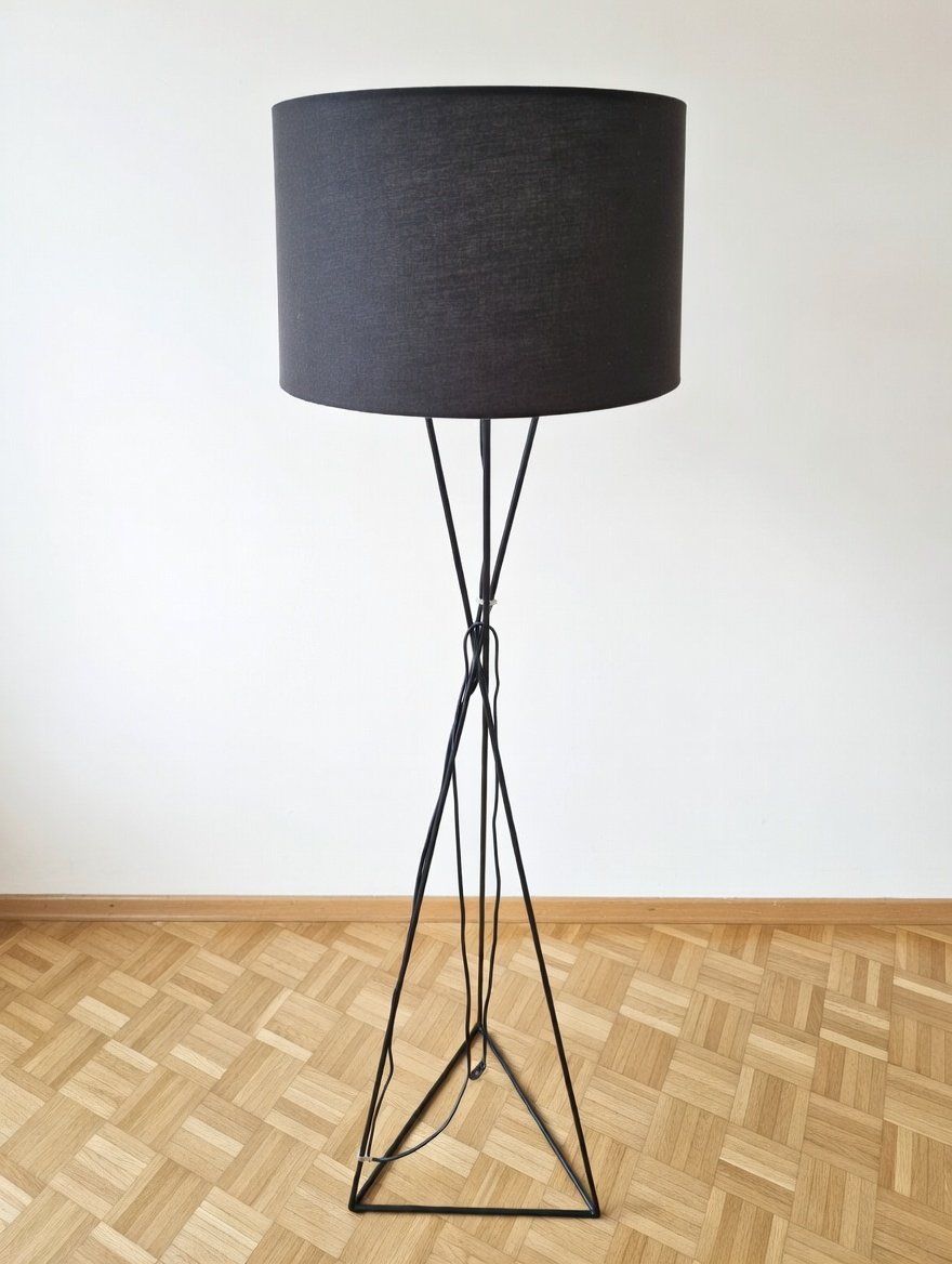 Lampade: Stehlampe schwarz – Usato da Basel venduto da jer_cmp6
