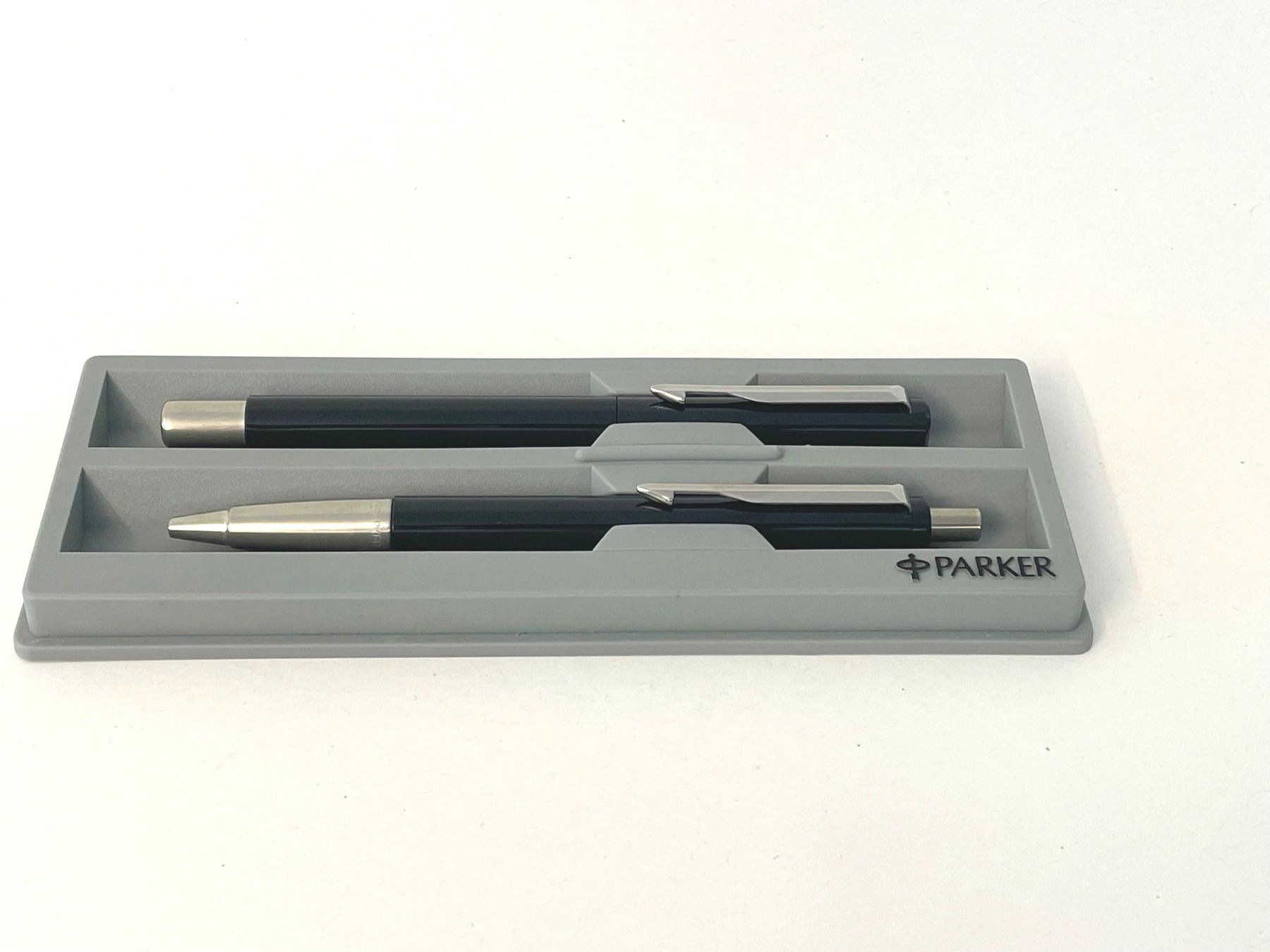Parker Stylos & Marker: PARKER Vector Standard Black CT 2er Schreibset 1997 – D'occasion à Zürich par Arche_Brockenhaus