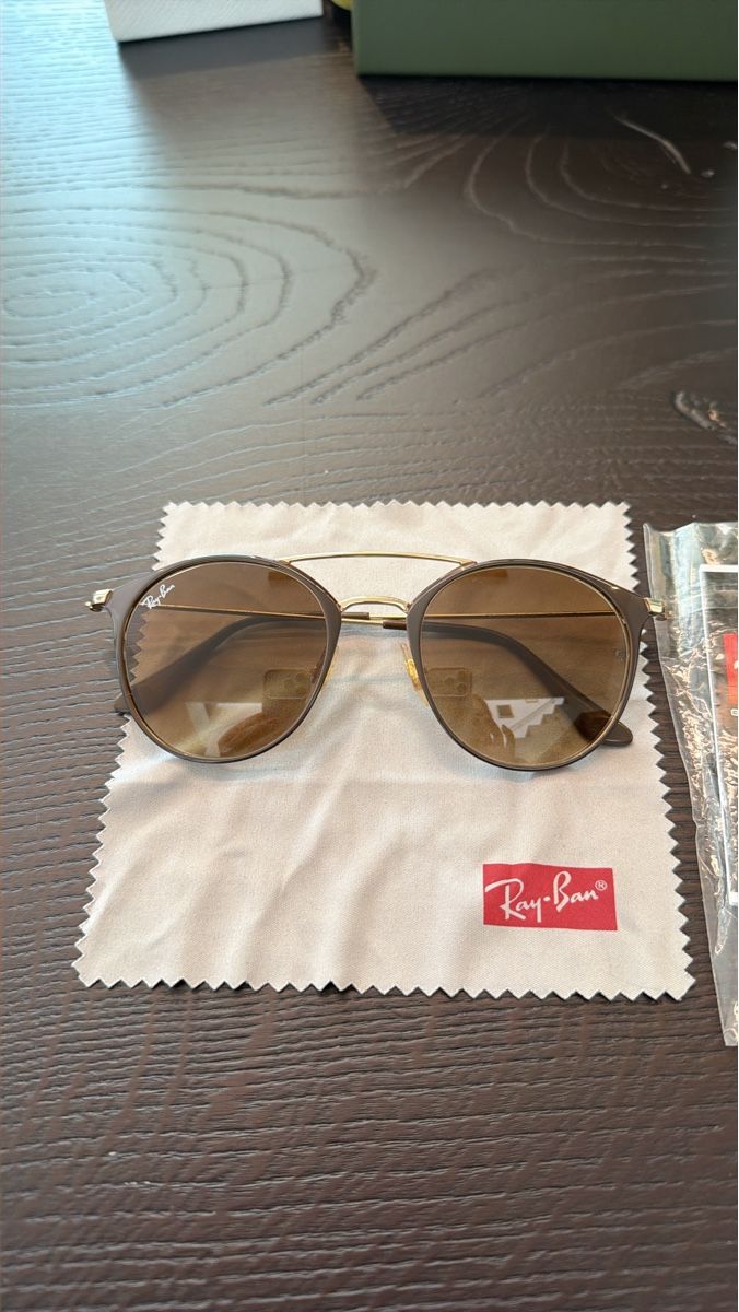 Ray-Ban Lunettes & Verres: Ray-Ban Sunglasses Brown Gradient Lenses – D'occasion à Baden par apputora