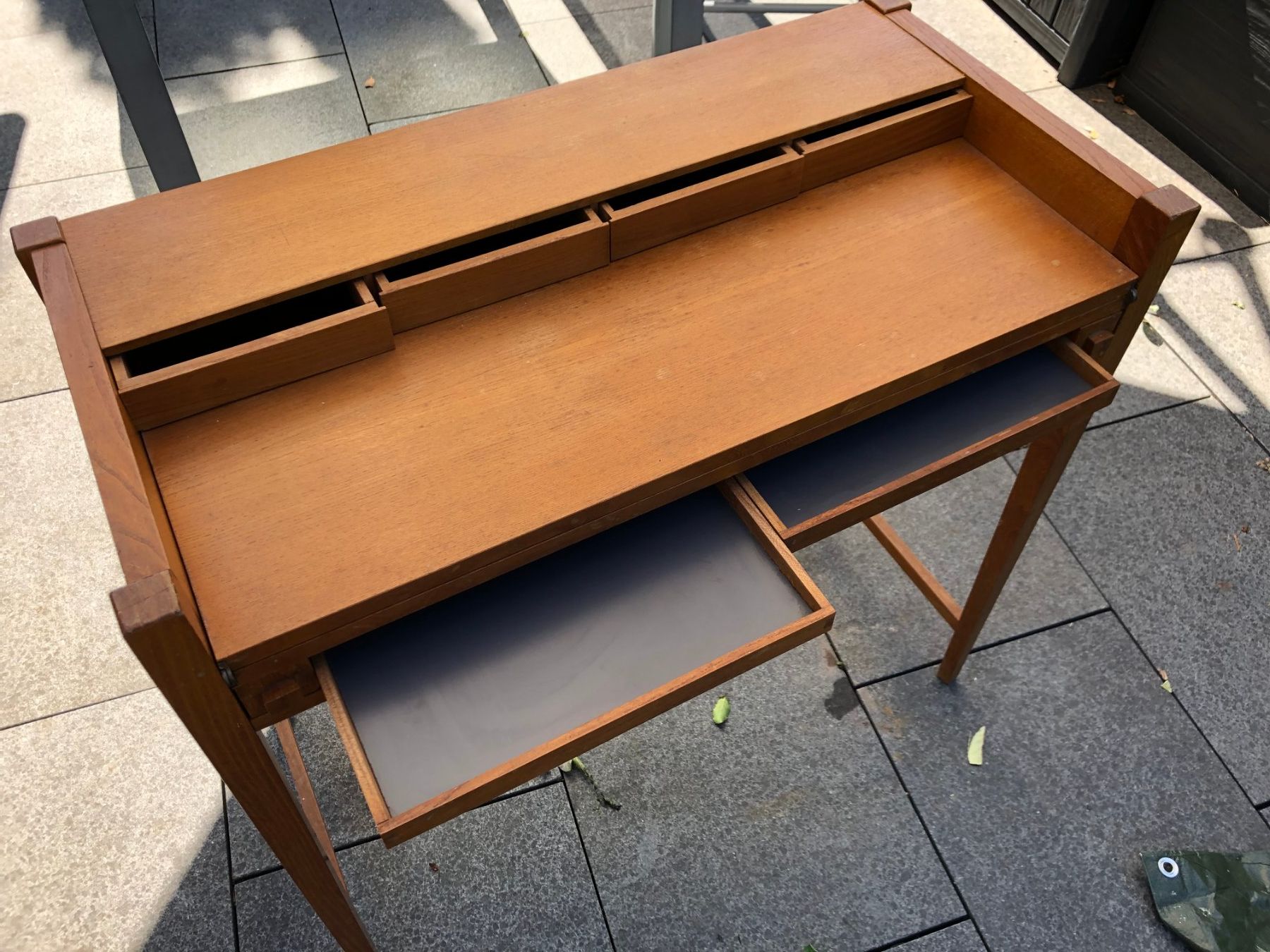 Schreibtische: petit secrétaire en hêtre – Gebraucht aus Goldach von Ady49
