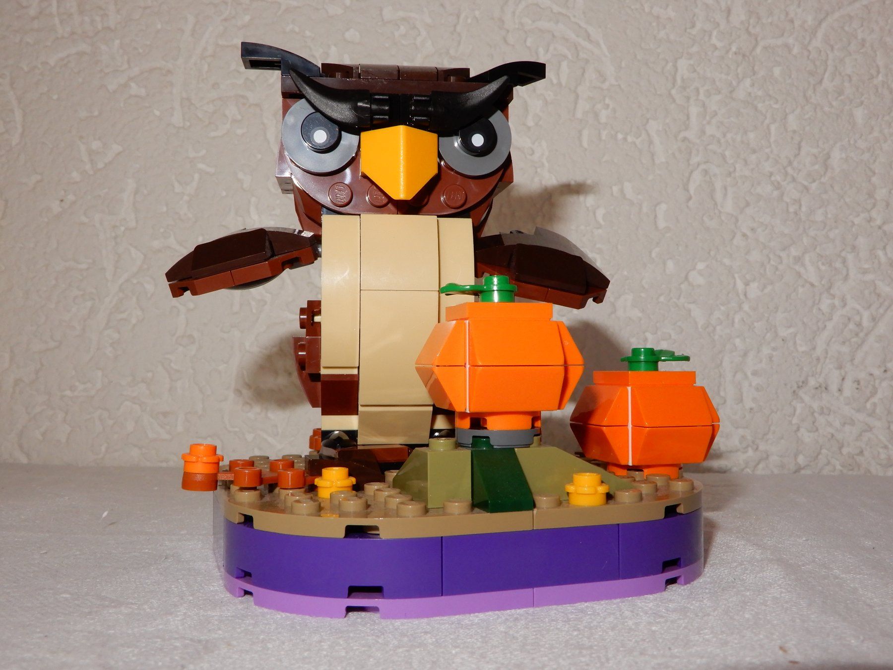 Lego Kit di costruzioni: LEGO Halloween Eule 40497 + einige Lego Teile ? – Usato da Senèdes venduto da tintinette43
