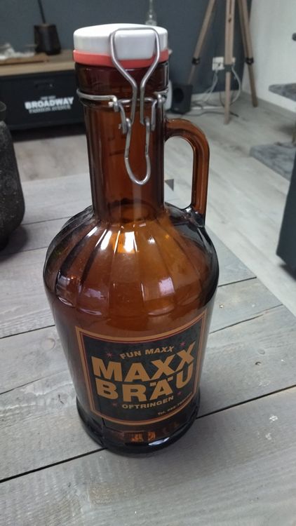 2 Liter Bierflasche Schweiz Maxx Bräu mit Bügelverschluss 1