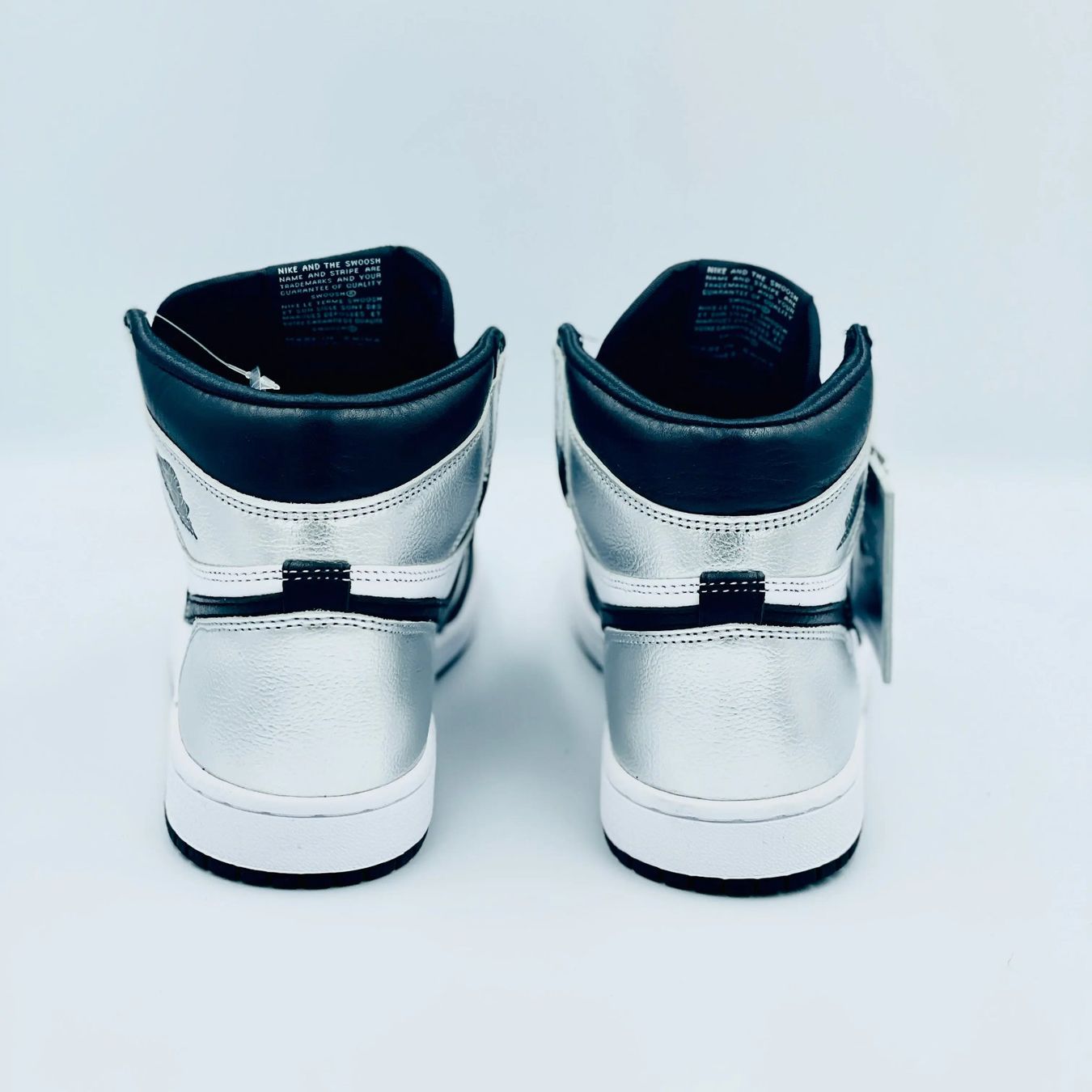 Jordan Damenschuhe: Nike Air Jordan 1 Retro High Silver Toe EU 36.5 – Neu und originalverpackt aus Erlinsbach von sasneakers 3