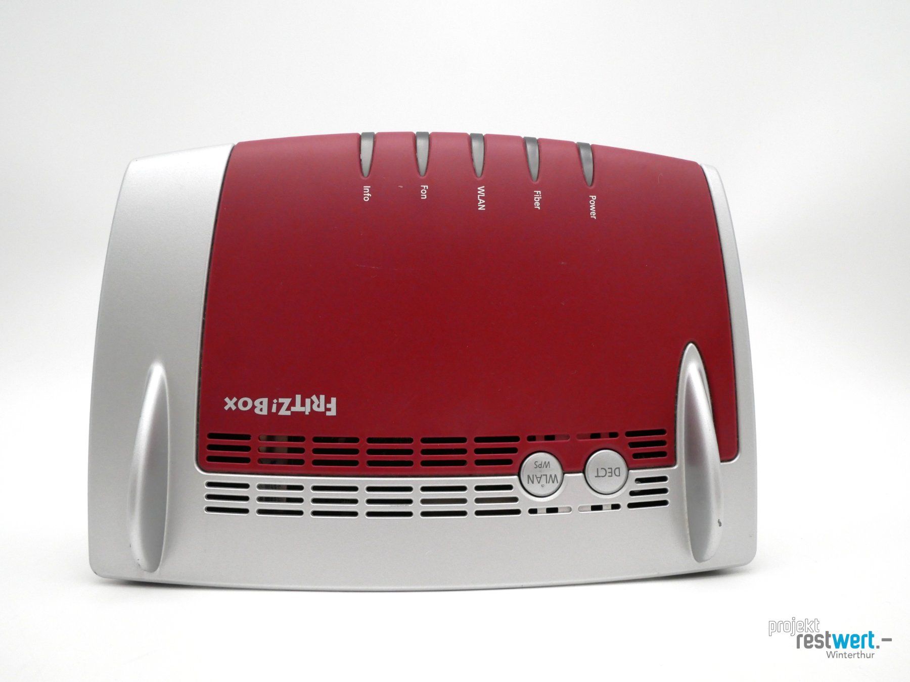 Fritz Modem & Router: FRITZ! Box 5490 Router grau rot – Usato da Winterthur venduto da Restwert_Winterthur 2