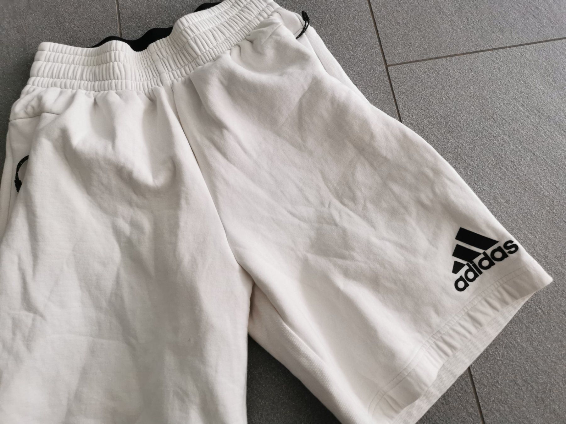 Adidas Hosen: Neue Adidas Hosen – Gebraucht aus Luzern von larissa_n 1