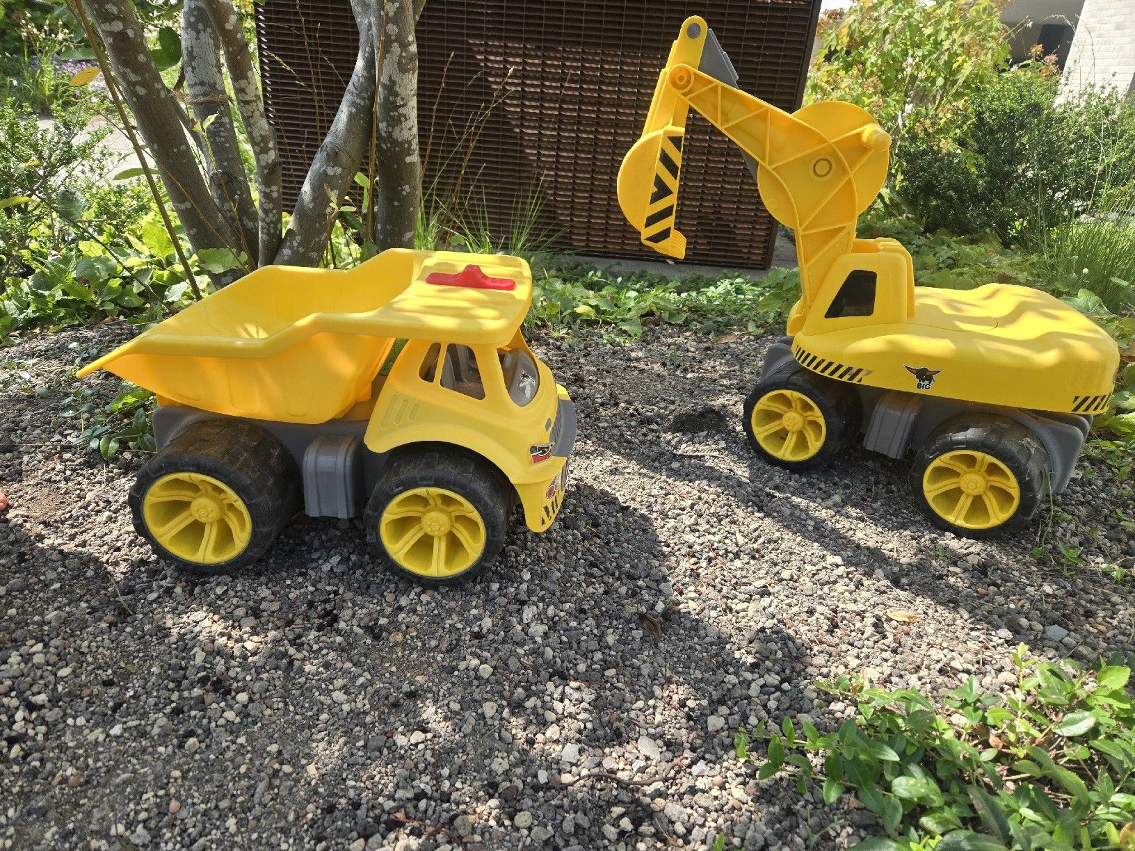 Sabbiera per bambini: BIG Spielzeug Bagger und Muldenkipper gelb – Usato da Bremgarten AG venduto da MrReefaven 2
