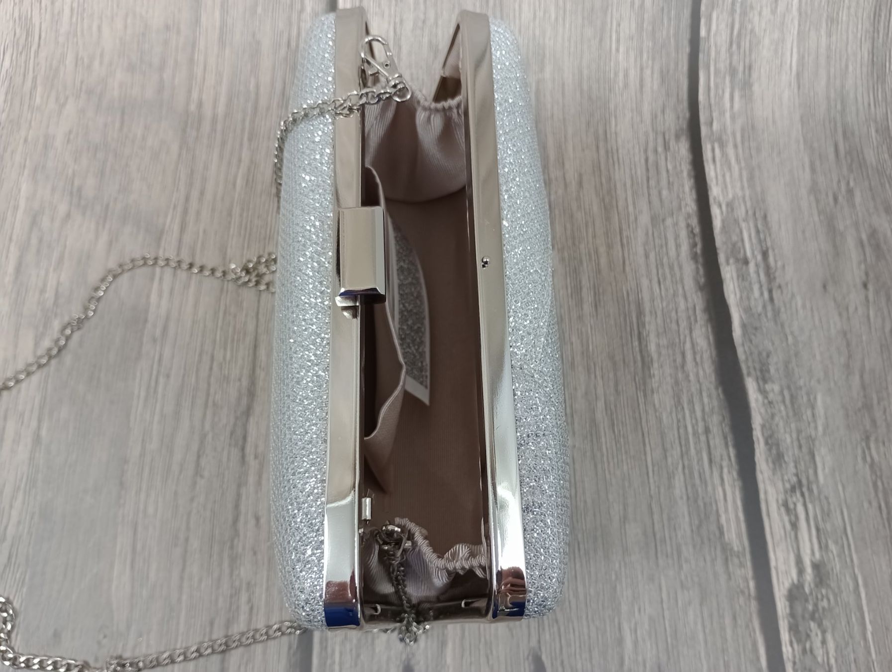 Taschen für Damen: Clutch Handtasche, Kette entfernbar – Gebraucht aus Gisikon von Tanja1983 3