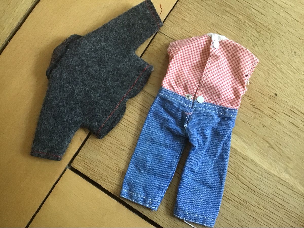 Bambole: Patch Kleidung, für Sindys kleine Schwester – Usato da Birsfelden venduto da rah_8bfj 1
