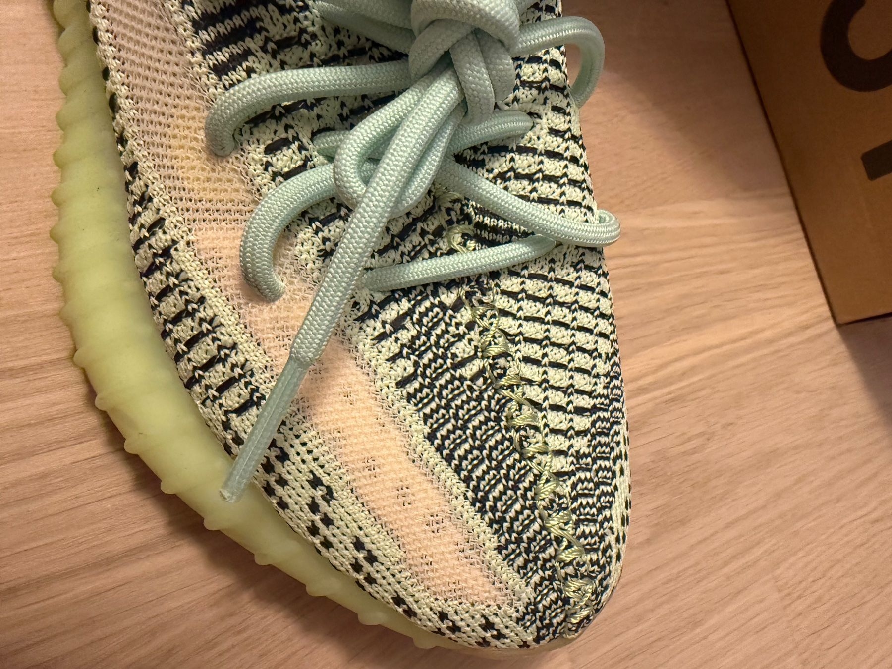 Adidas Scarpe da uomo: Adidas Yeezy Boost 350 V2, Grösse 39 1/3 – Usato da Embrach venduto da Gsab 5