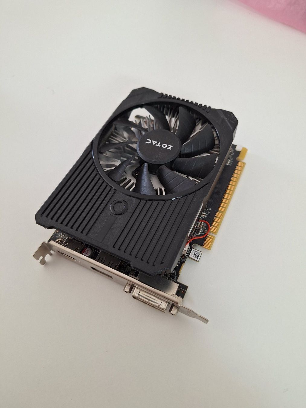 Nvidia Grafikkarten: GeForce GTX 1050 2GB GDDR5 – Gebraucht aus Märwil von Padadada