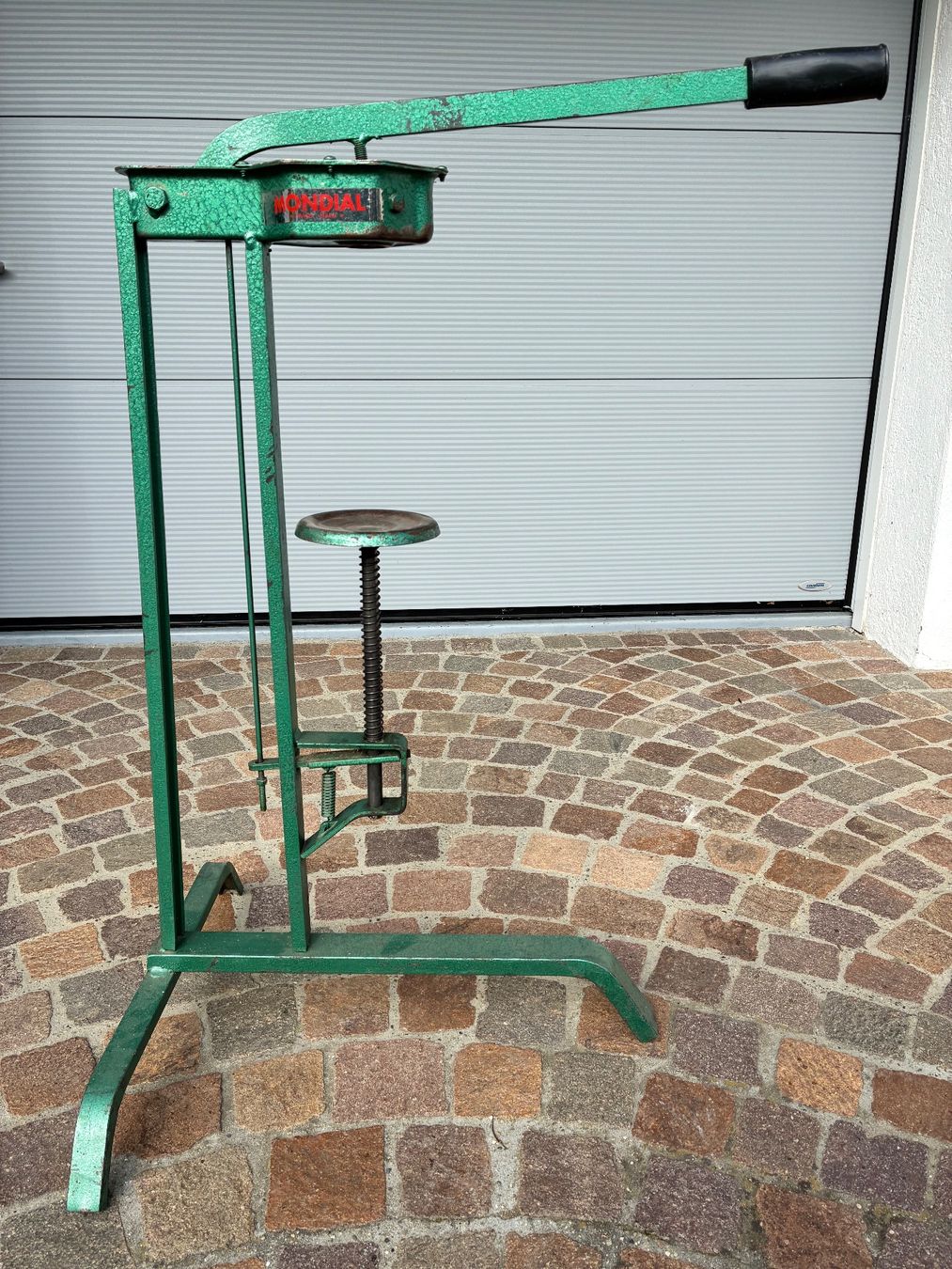 Tutte le macchine: Korkenpresse, Topzustand – Usato da Aarburg venduto da ankado