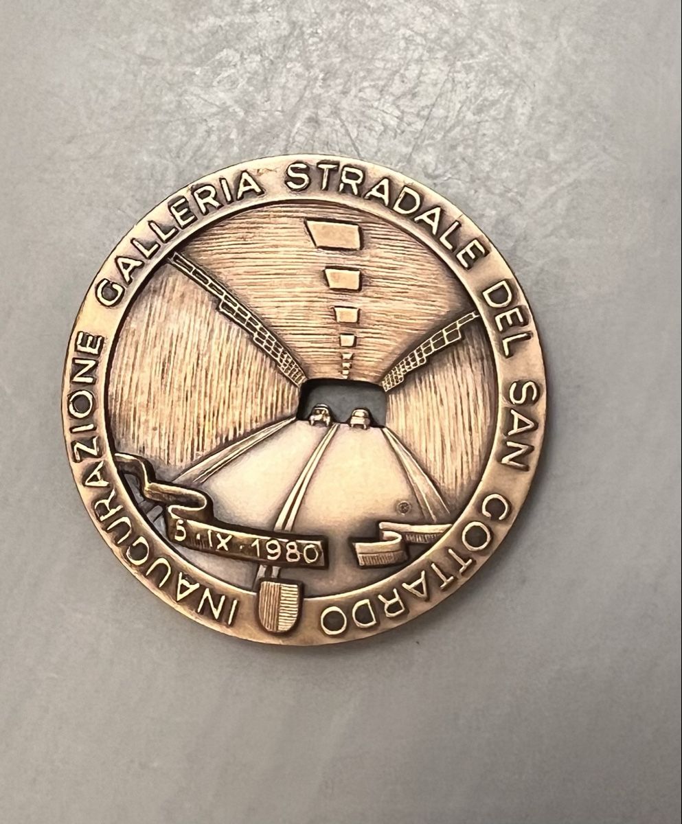 Medaillen: Gotthard Strassentunnel Medaille Kupfer  – Gebraucht aus Sevelen von Ritiplampi 2