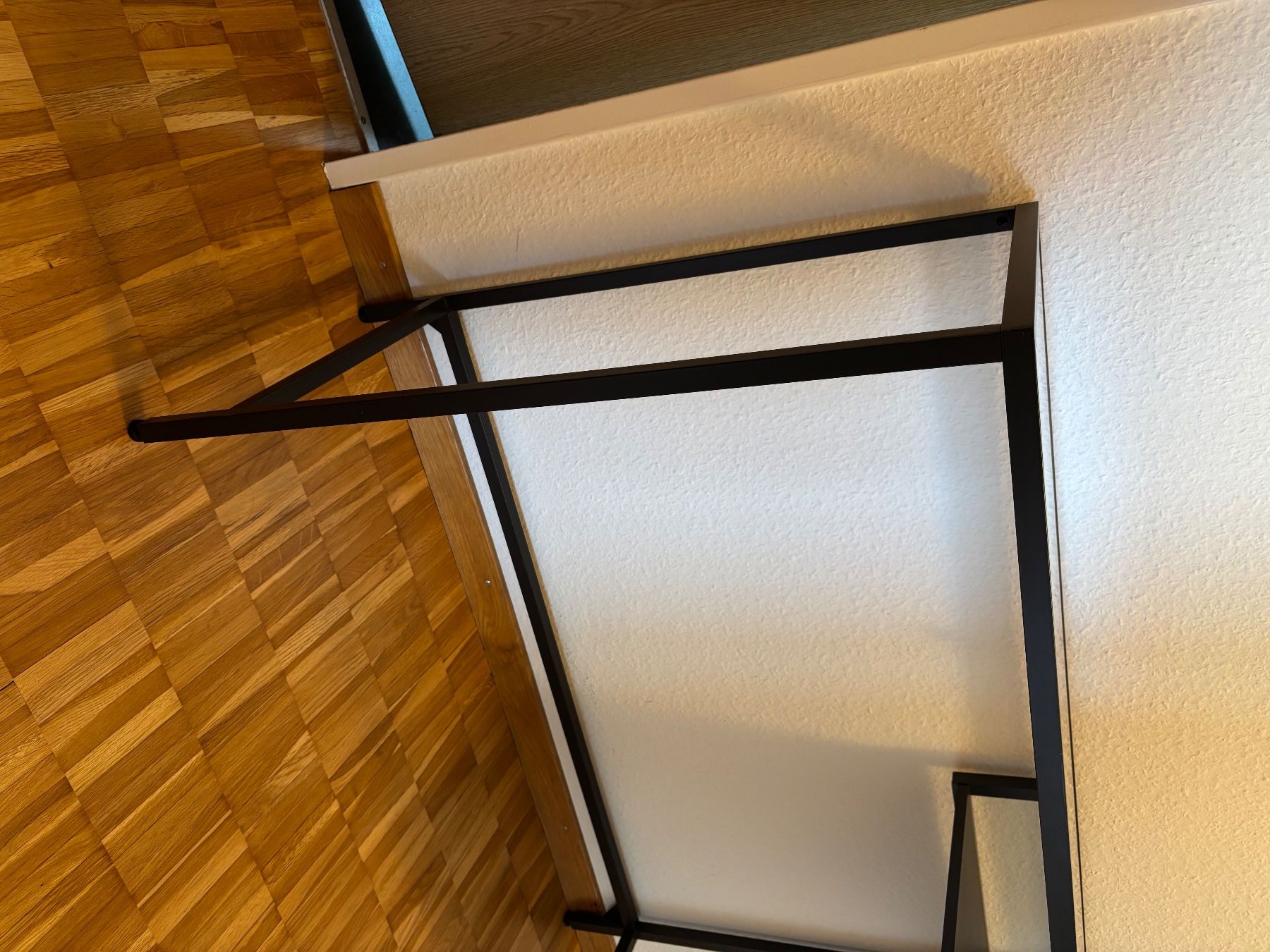 Interio Scrivanie: Schreibtisch aus Metall/ Glas – Usato da Küsnacht ZH venduto da Tdeo 2