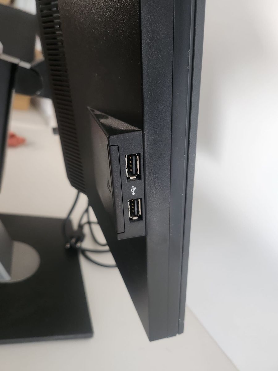 Monitor: Dell Computerbildschirm 51x33cm – Usato da Oberurnen venduto da jasmin2fel 5