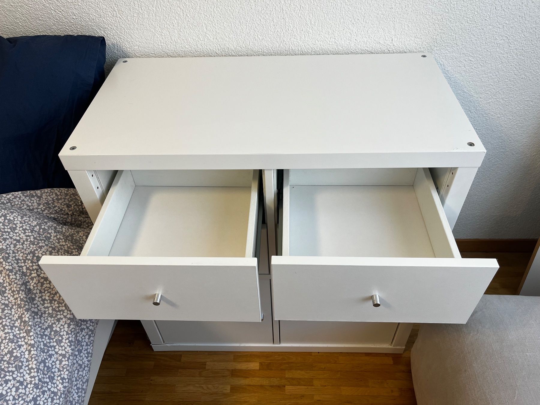 Ikea Étagères: Ikea KALLAX 4x4 mit Einsätze – D'occasion à Zürich par ele_k8gz 1