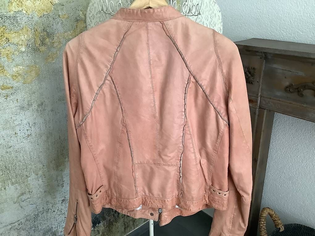 Giacche: Giacca in pelle rosa – Usato da Giubiasco venduto da las_vnm2 2
