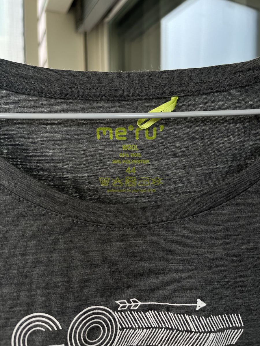T-shirt: Langarmiges Shirt von Meru – Usato da Neuenhof venduto da Ivita 2