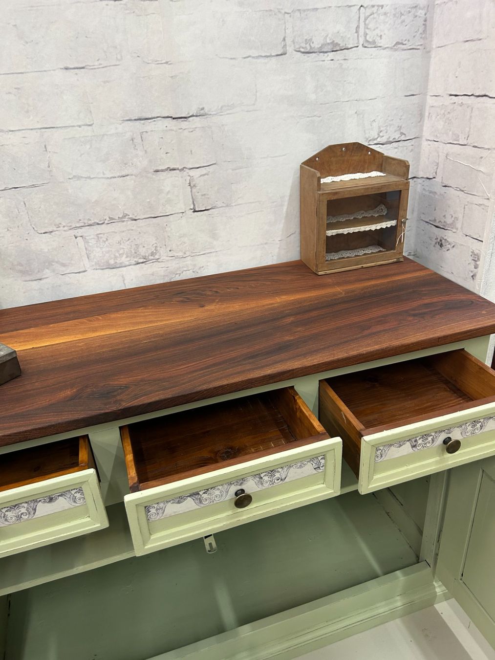 Cassettiere: Kommode Sideboard Anrichte Buffet Nussbaum vintage börnie's – Usato da Gränichen venduto da boernies01 8