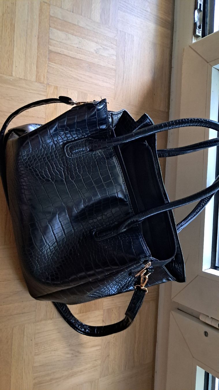Sacs femmes: handtasche  – D'occasion à Oberentfelden par Caot10