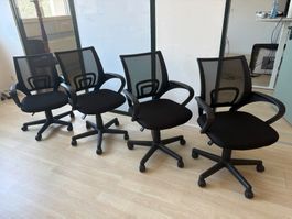 4 Fauteuils de bureau noir en tissu, hauteur réglable.