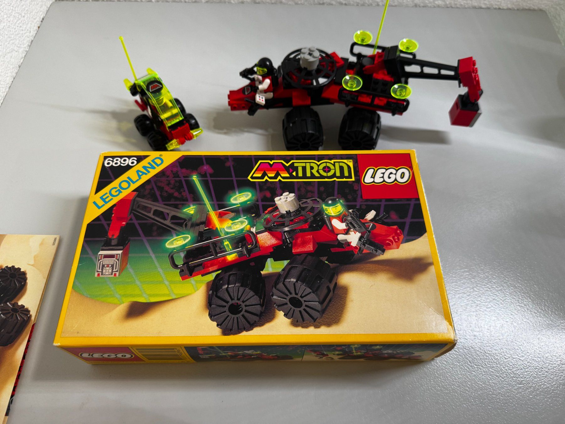 Lego Kit di costruzioni: Lego M Tron 6896 mit Box & 6833 – Usato da Reitnau venduto da Emma-verkauft 3
