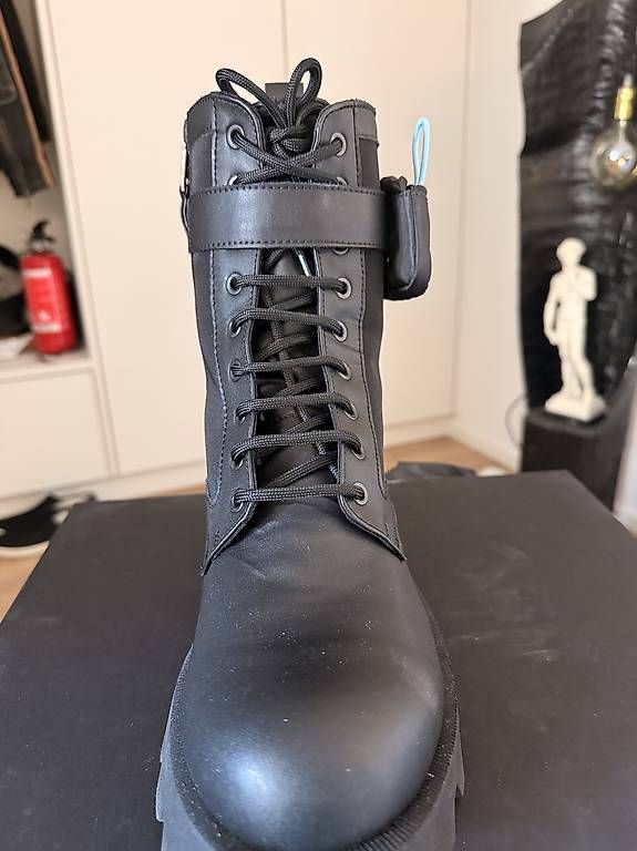 Karl Lagerfeld Scarpe da uomo: Karl Lagerfeld Boots – Usato da Schaffhausen venduto da Aensch 2