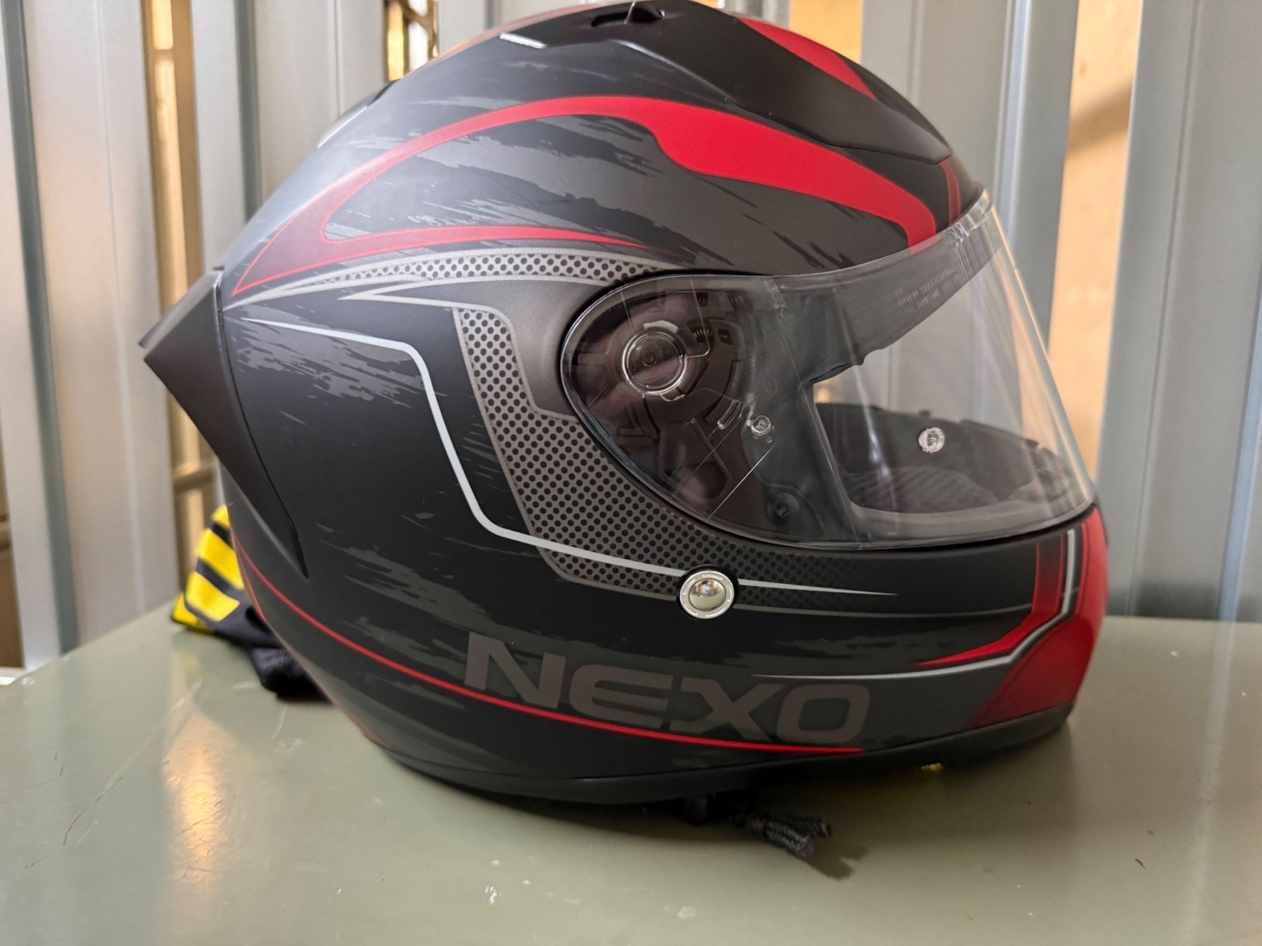 Caschi & visiere: Nexo Motorrad-Integralhelm rot Grösse L – Usato da Regensdorf venduto da fid_9fzh 3