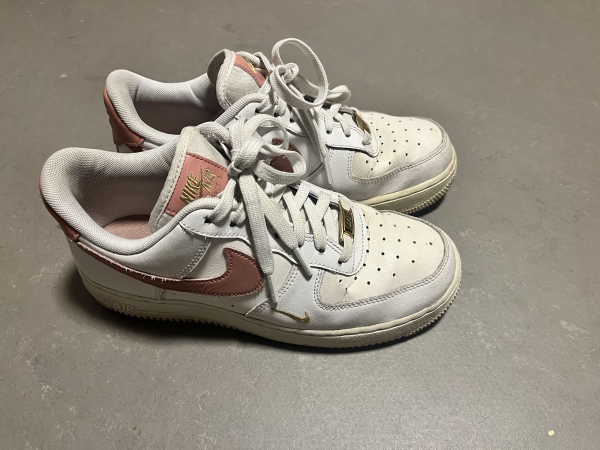 Nike Scarpe da uomo: Nike Air Force 1, Grösse 38.5 – Usato da Bellach venduto da jba03