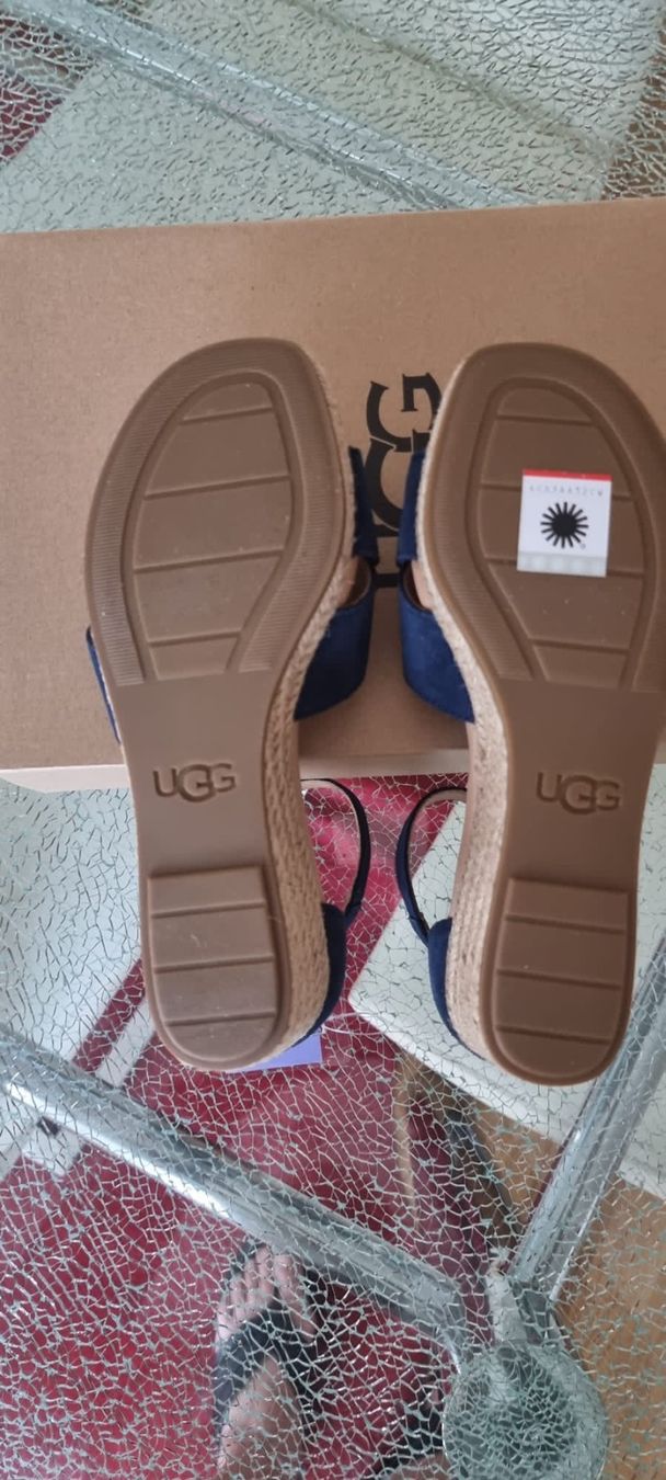 Ugg Chaussures femmes: UGG Gr. 37 – Neuf avec emballage d'origine à Luzern par Reni025 5