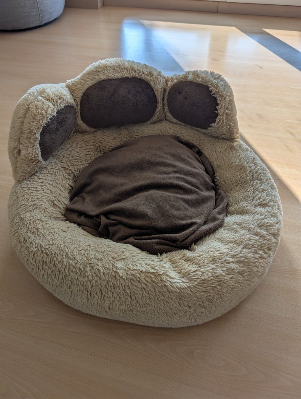 Liege- & Schlafplätze: Hundebett – Gebraucht aus Hochdorf von DJDiVaio