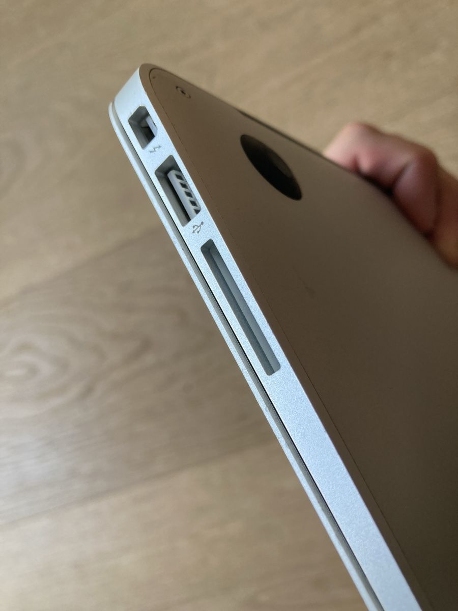 Apple Notebook: Apple MacBook Air A1466 – Usato da Basel venduto da Minim 4