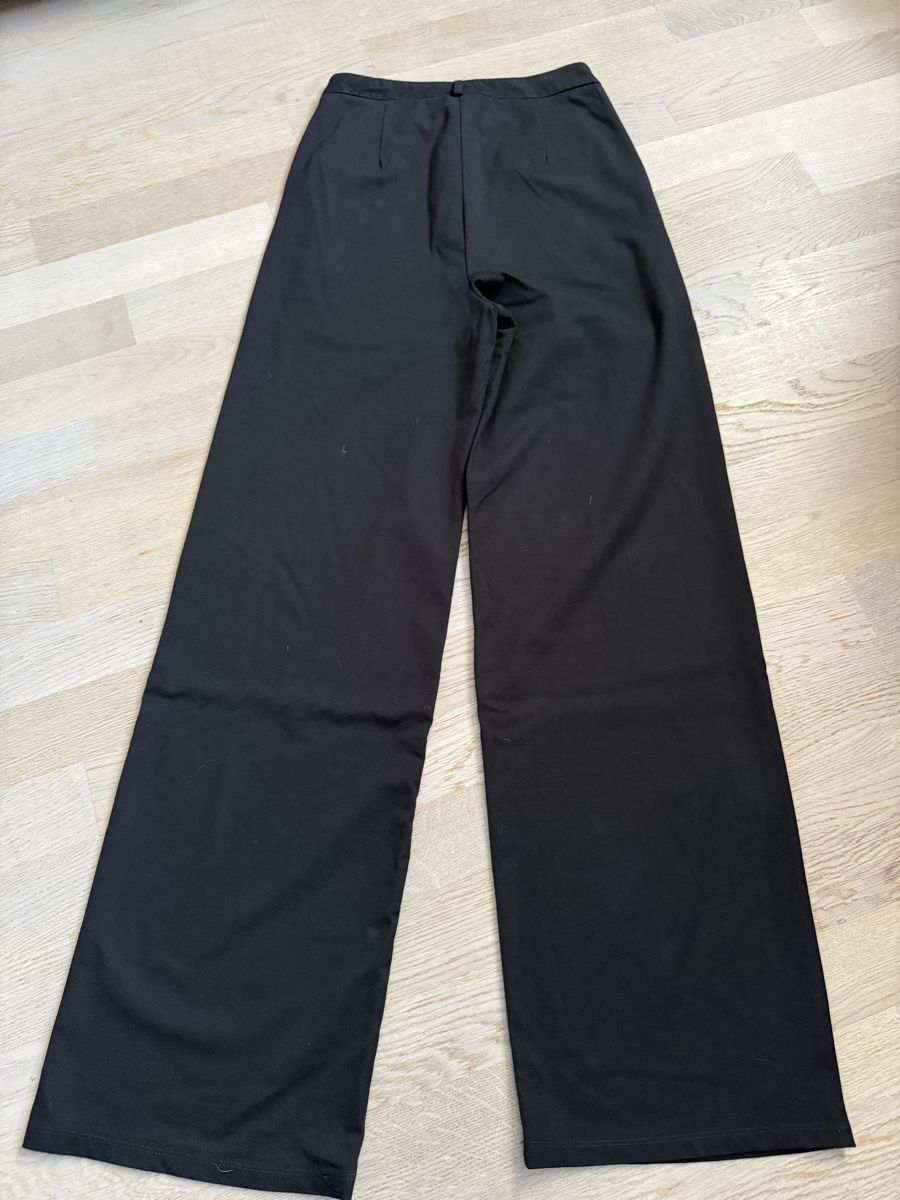 Pantalons: Stoffhose even&odd schwarz Gr. 36 – D'occasion à Rubigen par Elmacino 1