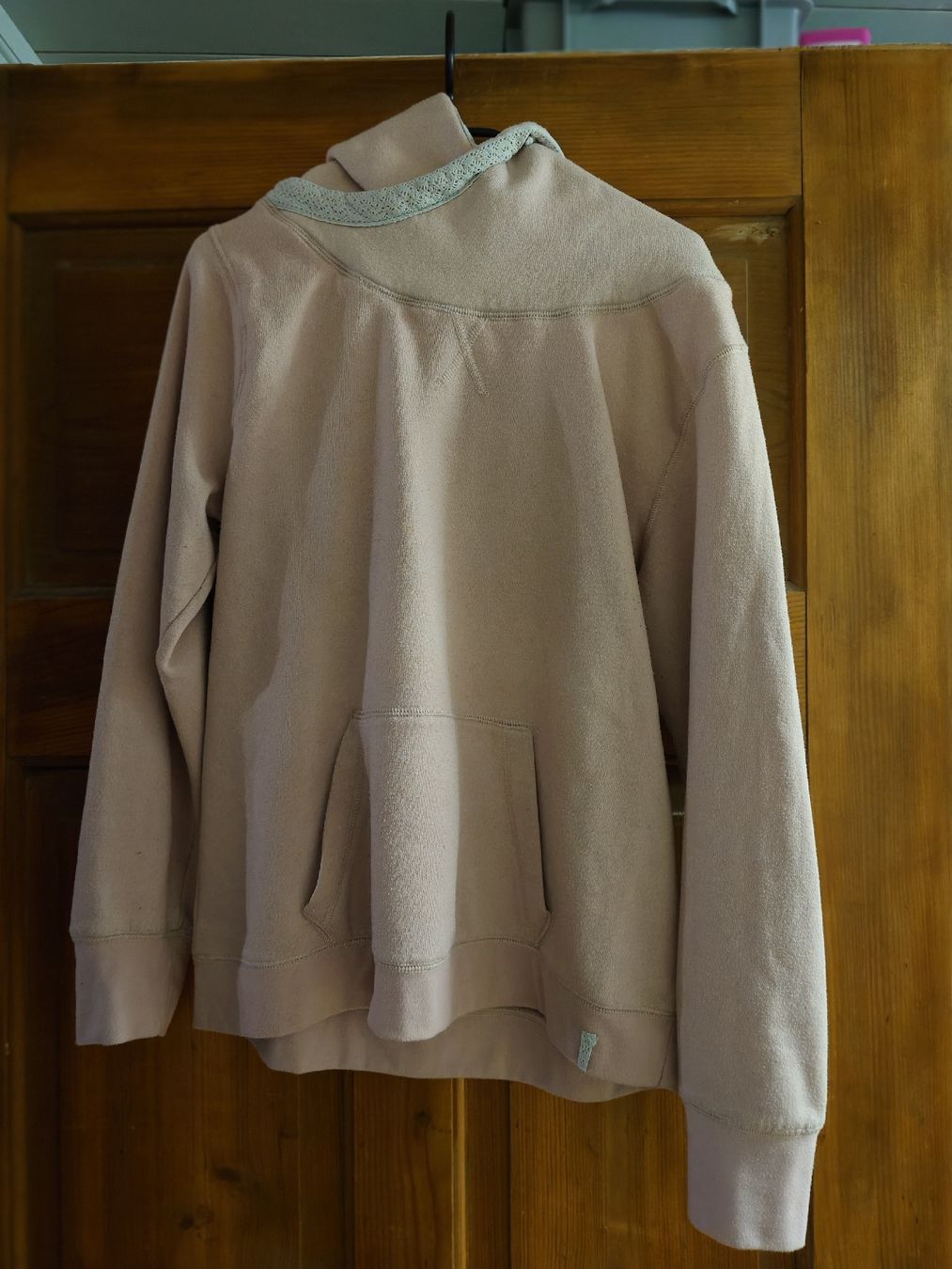 Pullover & Sweatshirts: Damen Pullover mit Kapuze rosa Grösse XL  – Gebraucht aus Steffisburg von marinzki