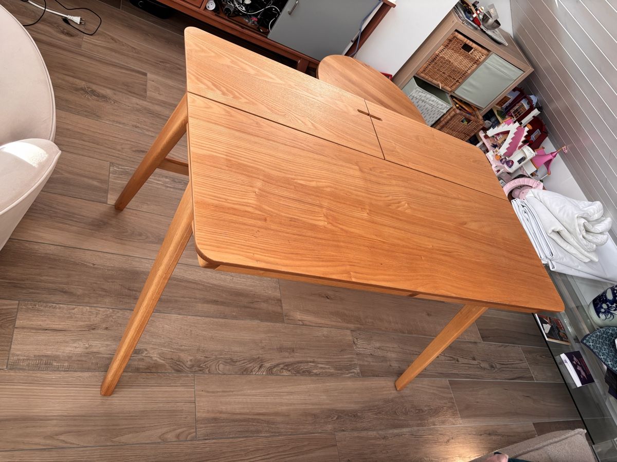 Schreibtische: Bureau en bois avec compartiment de rangement intégré – Gebraucht aus Chéserex von Ramp0n 2