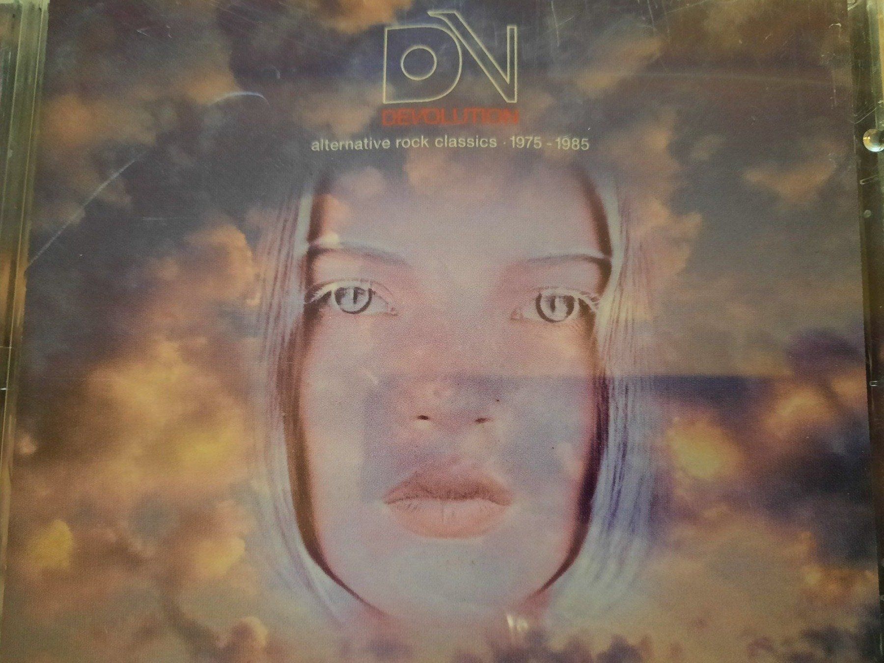 CDs: CD Devolution (Alternative Rock Classics 1975-1985) – D'occasion à Pully par bro_n52j 1
