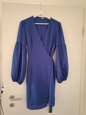 Wickelkleid blau Ballonärmel Grösse 36