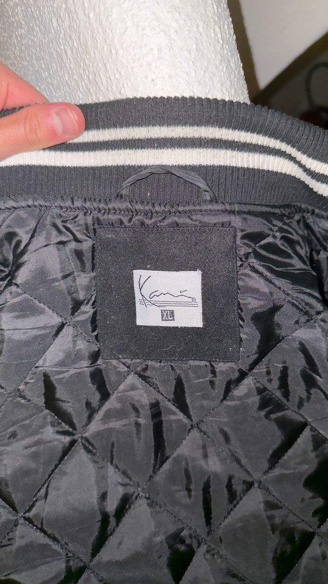 Giacche: Varsity Jacket Kani black white size XL used – Nuovo (secondo la descrizione) da Solothurn venduto da alv_vdz8 2
