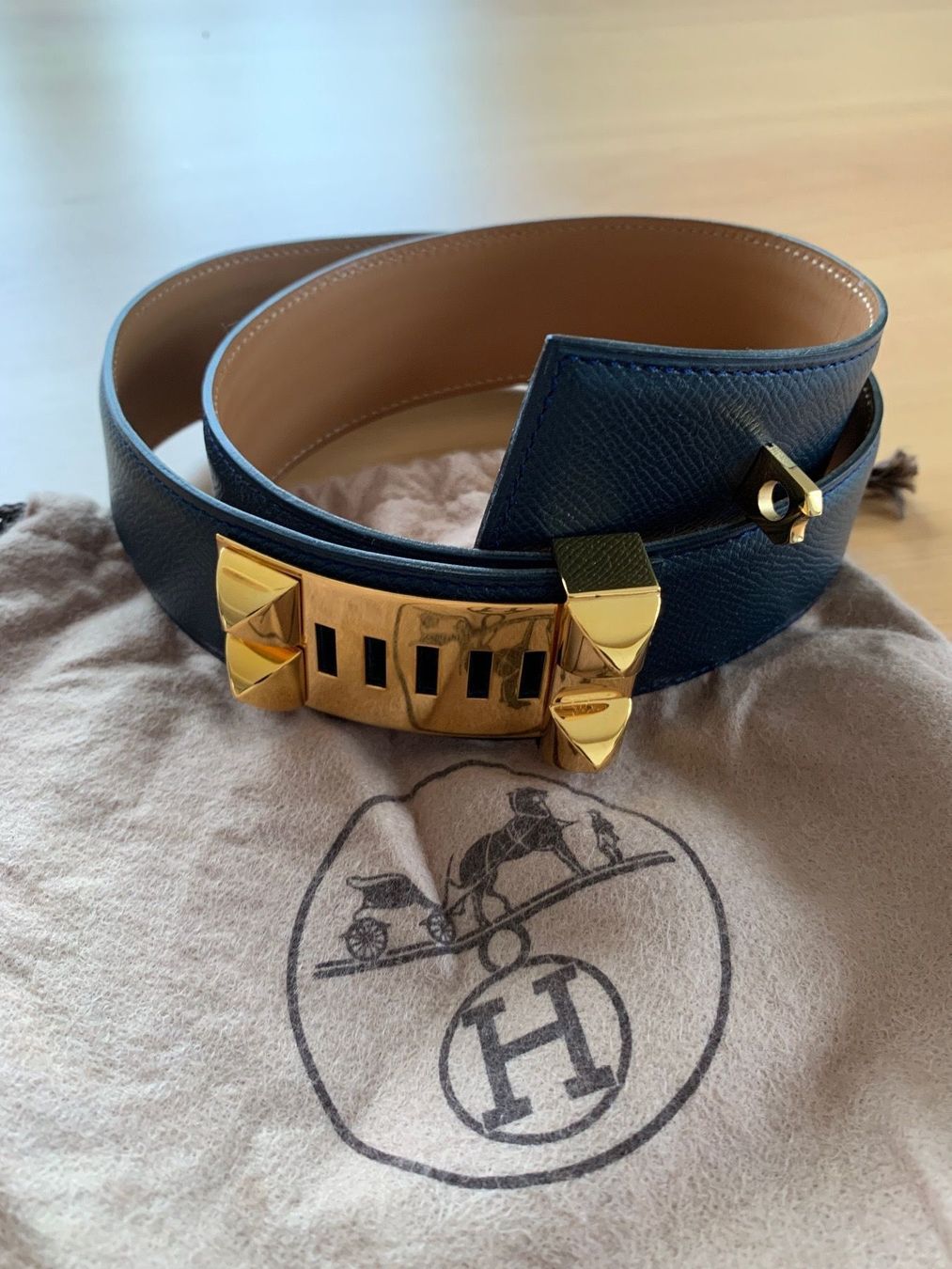 Hermès Cinture: HERMÈS Gürtel Collier de Chien 76cm VINTAGE – Usato da Bützberg venduto da Alexaborn