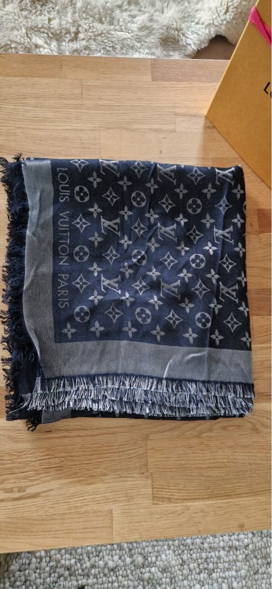 Louis Vuitton Foulard & Sciarpe: Original Louis Vuitton Schal in Original Box – Nuovo (secondo la descrizione) da Olten venduto da ale_nb2x 5