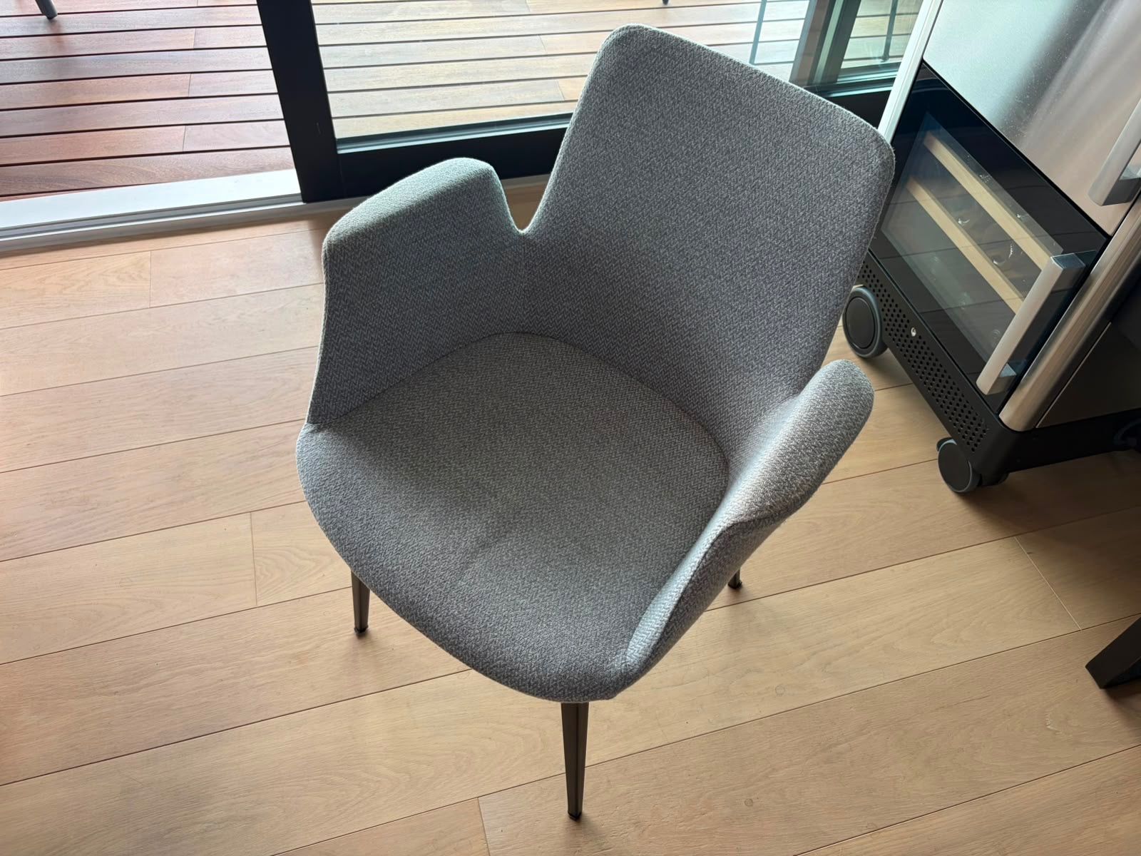 Chaises: 2 graue Esszimmerstühle – D'occasion à Uitikon Waldegg par YRH