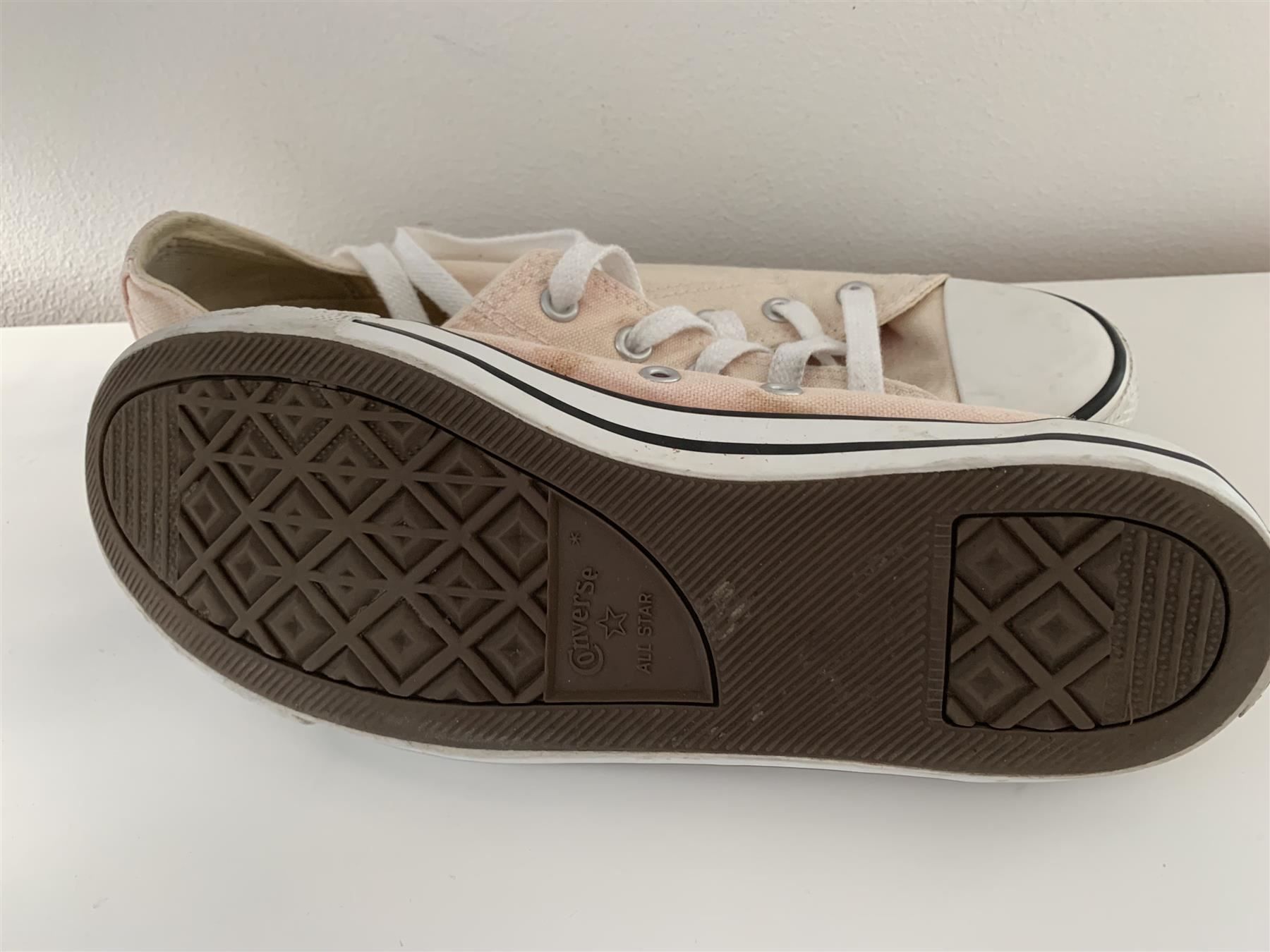 Converse Scarpe da donna: CONVERSE Allstar rosa/weiss Gr. 40 – Usato da Meiringen venduto da luanik 2