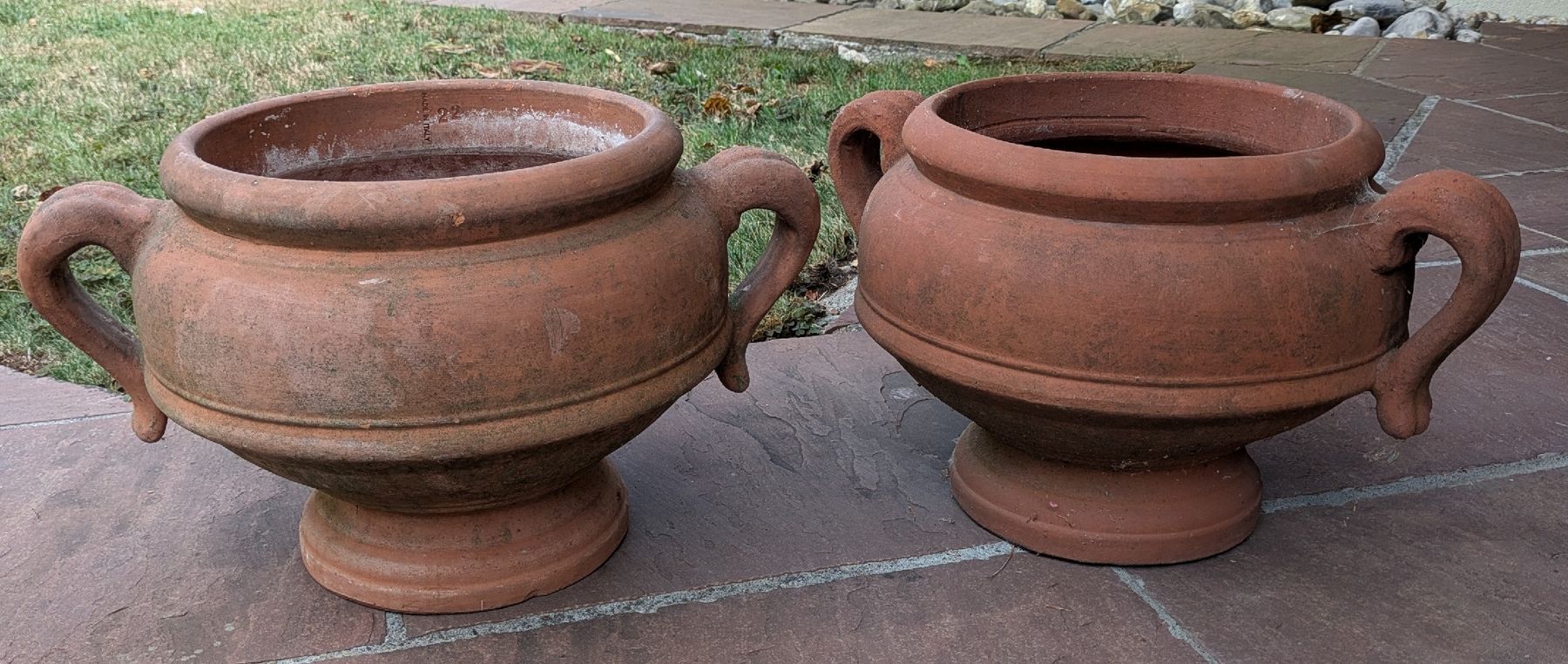 Blumentöpfe: 3 massive Blumentöpfe aus Terrakotta, Durchmesser ca 33cm – Gebraucht aus Wilen b. Wollerau von Tinkerer
