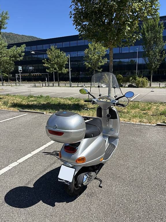 Piaggio Scooters: Piaggio Vespa ET4 125 – Gebraucht aus Nidau von winniepooh01 1