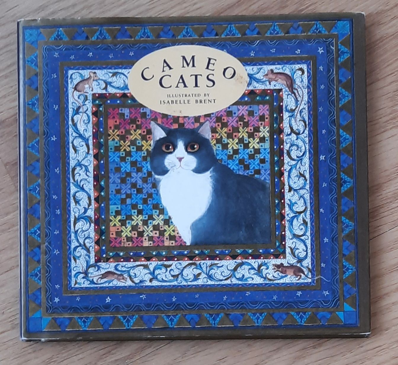 Libri: Cameo Cats Buch von Isabelle Brent – Usato da BRUNNEN venduto da Sole21