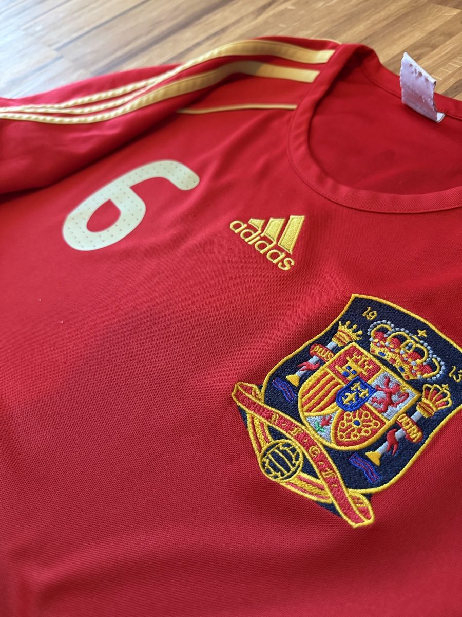 Adidas Canottiere & Pantaloni: Original Iniesta Spanien 2010 Trikot M – Usato da Burgdorf venduto da Shirtsy 3