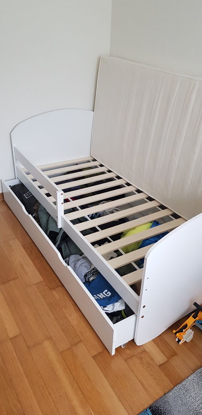 Ikea Betten: Kinderbett mit Schublade und Matraze – Gebraucht aus Mönchaltorf von zko_6ztr