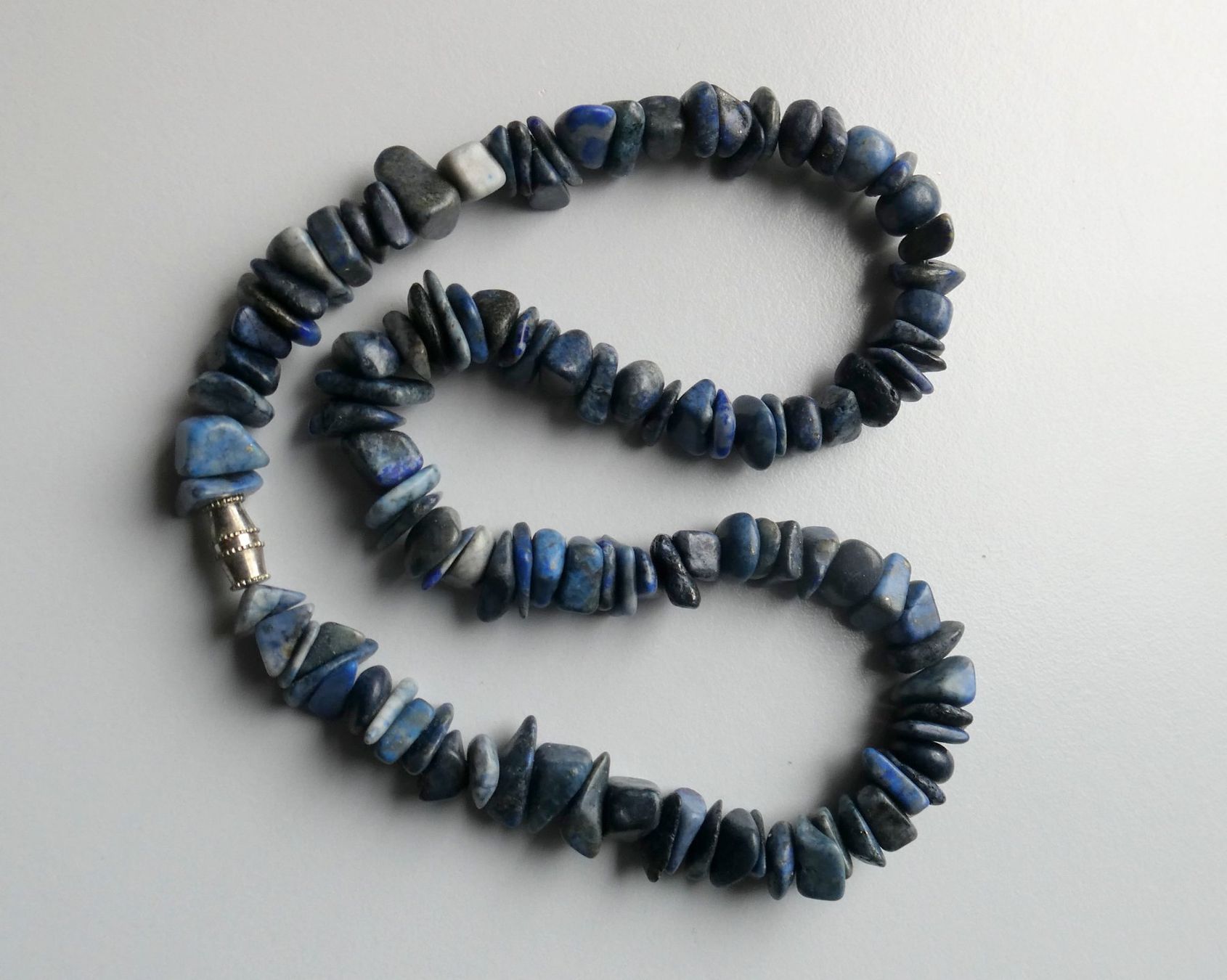 Catenine: Blaue Lapislazuli Halskette Splitterkette – Usato da Frauenfeld venduto da dhour