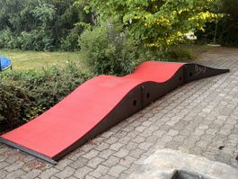Mobiler Pumptrack – Wellenelemente / 3-Hügel-Sektion