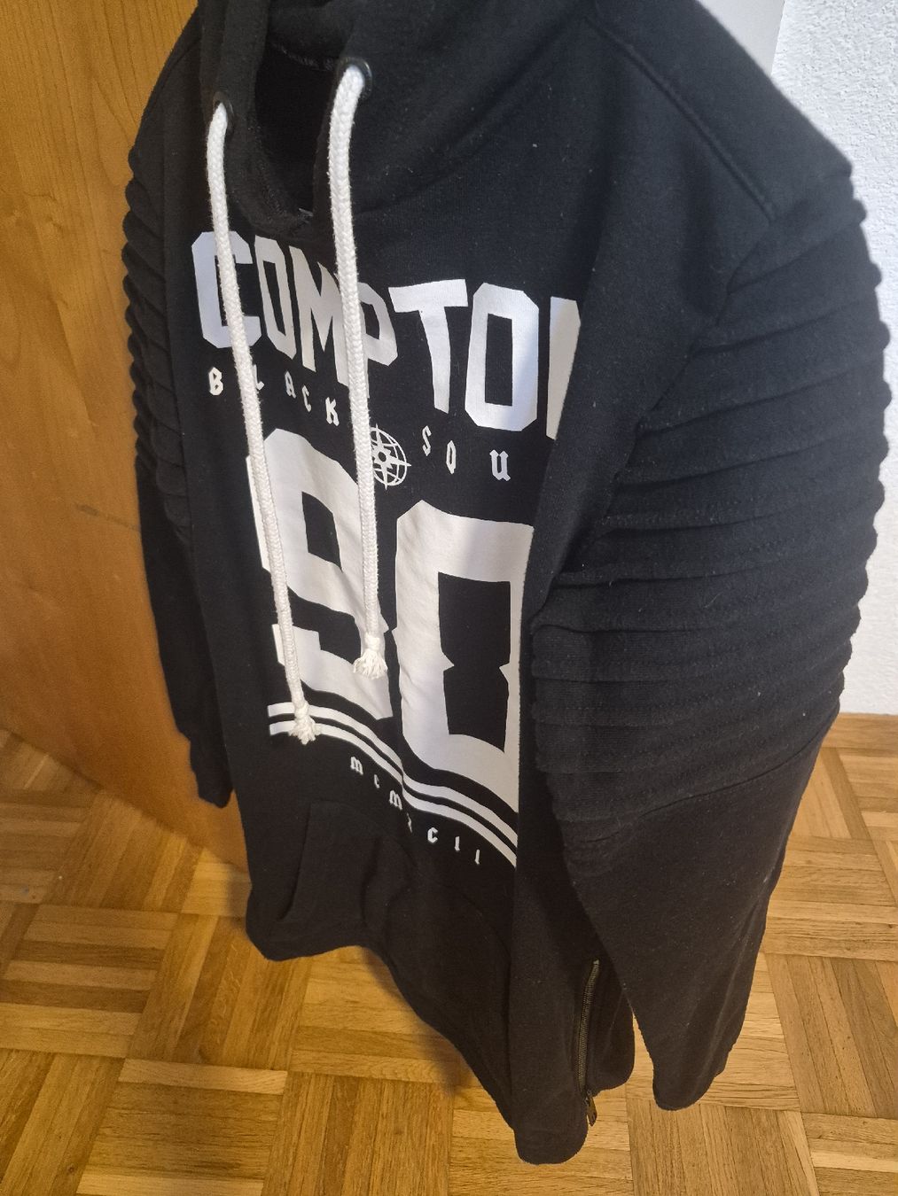 Pullover & Sweatshirts: Black Squad Pullover neuwertig Grösse XS, SCHWARZ – Neu (gemäss Beschreibung) aus Belp von jul_56lk 3